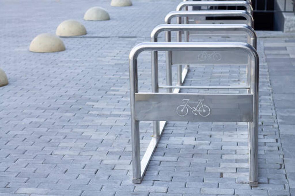 cycle stands